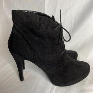 Candy Couture Women's High Heel Ankle Boots Size 9 Black faux Suede
